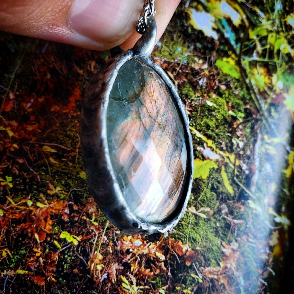 Labradorite Talisman - Picture 2 of 3